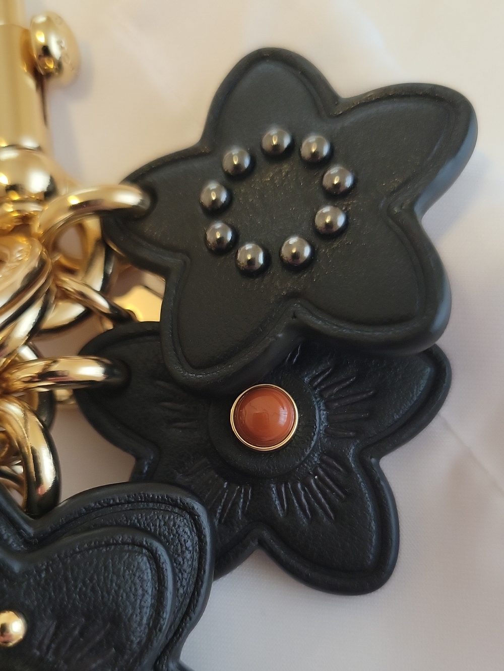 NWOT Coach Flower motif keychain/ bag charm - Picture 9 of 10